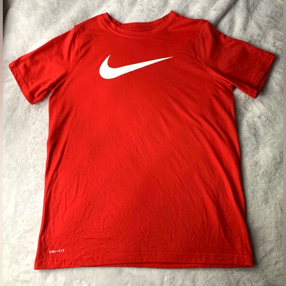 Nike tee shirt
